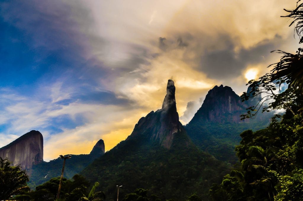 Morar em Petrópolis - Natureza exuberante e clima agradável 